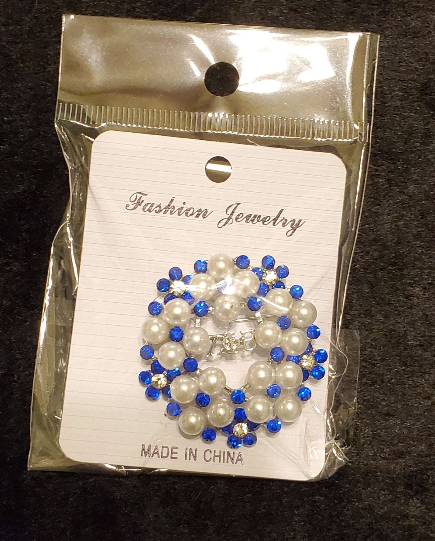 Zeta  Pearls and Blue Rhinestone Pin